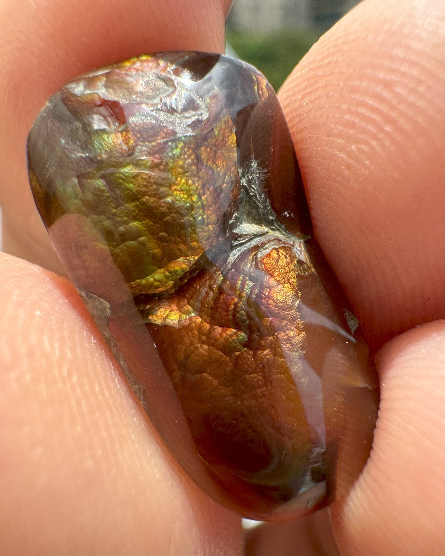 Fire Agate Raw – Protection, Courage & Inner Strength